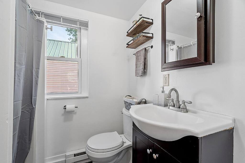 New!! Lovely Unit W/ Private Hot Tub And Patio! Laconia Exteriör bild