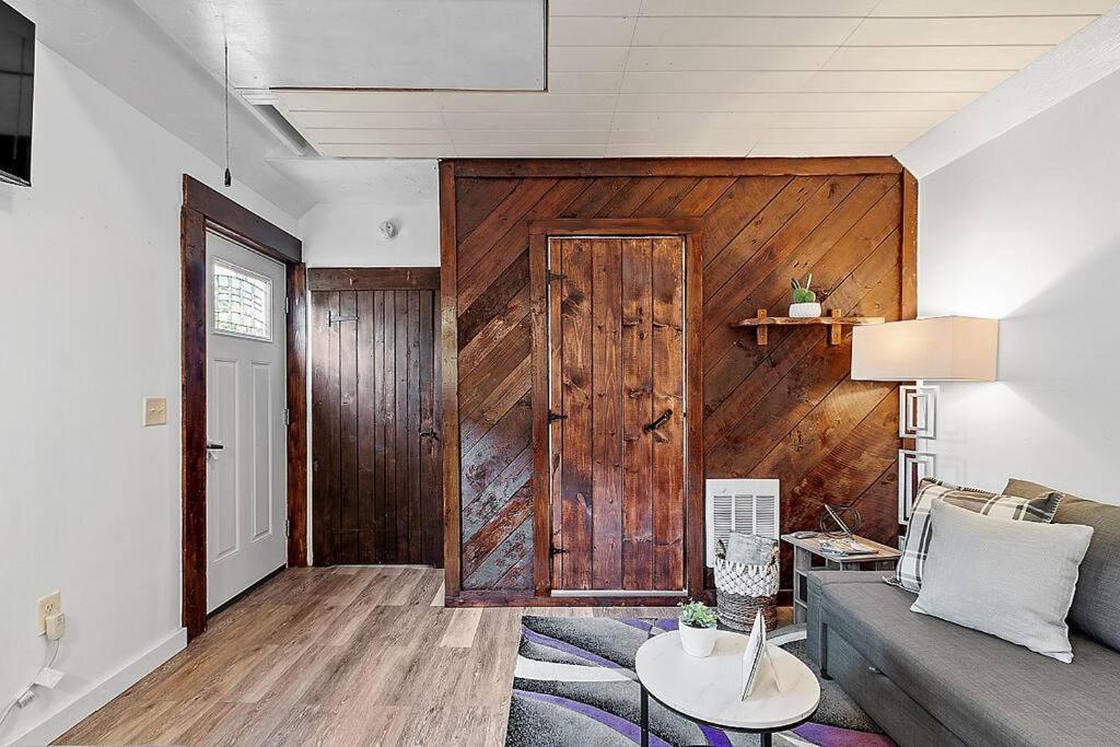 New!! Lovely Unit W/ Private Hot Tub And Patio! Laconia Exteriör bild