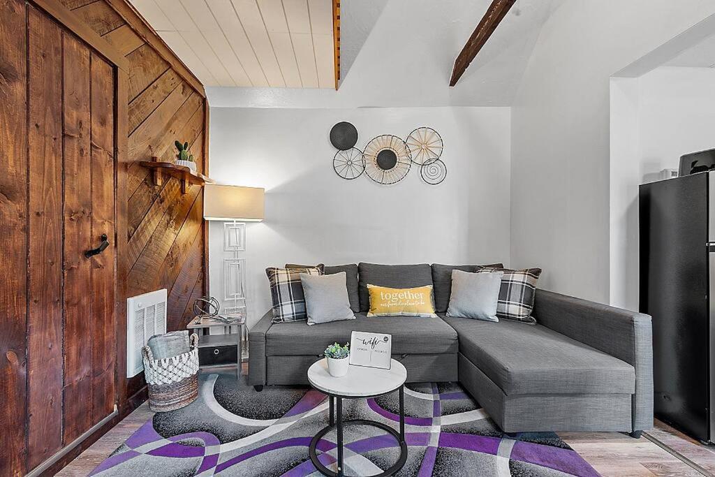 New!! Lovely Unit W/ Private Hot Tub And Patio! Laconia Exteriör bild